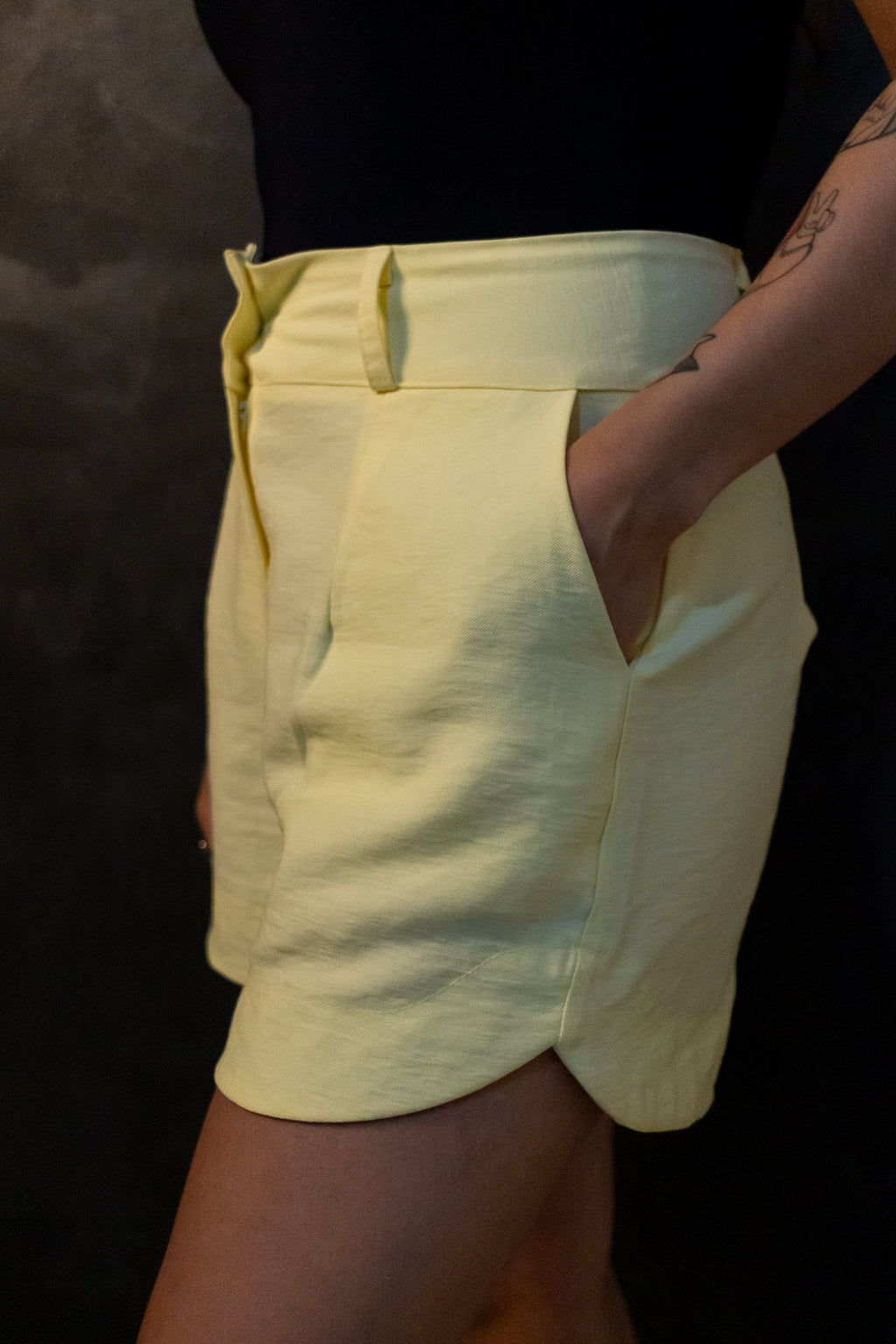 Short Viscose - Amarelo Candy