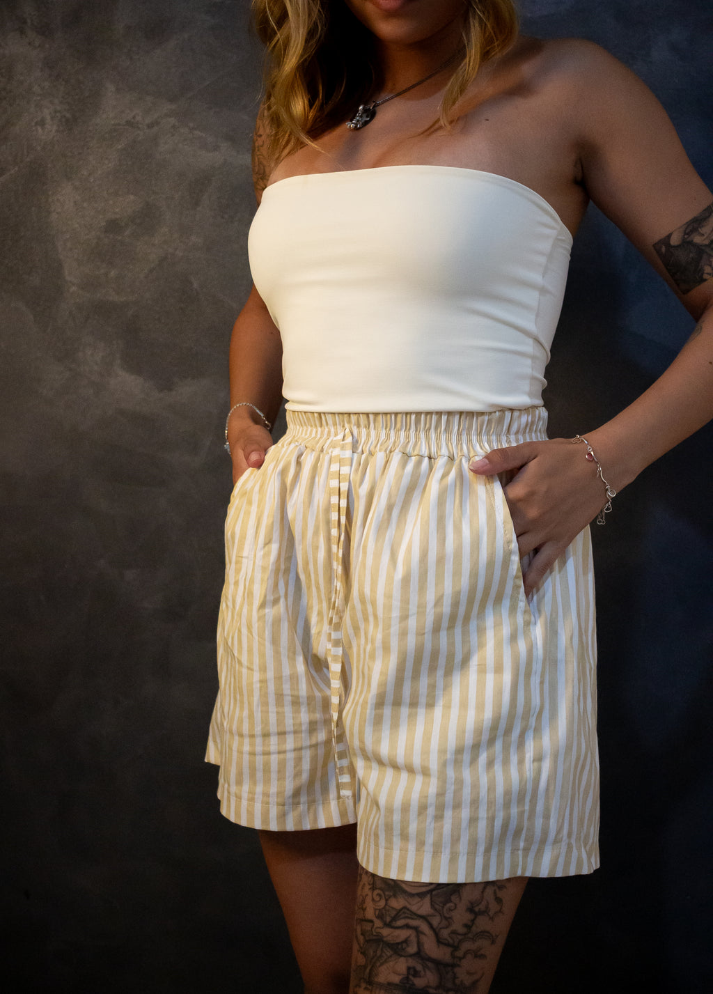 Short Listras - Nude