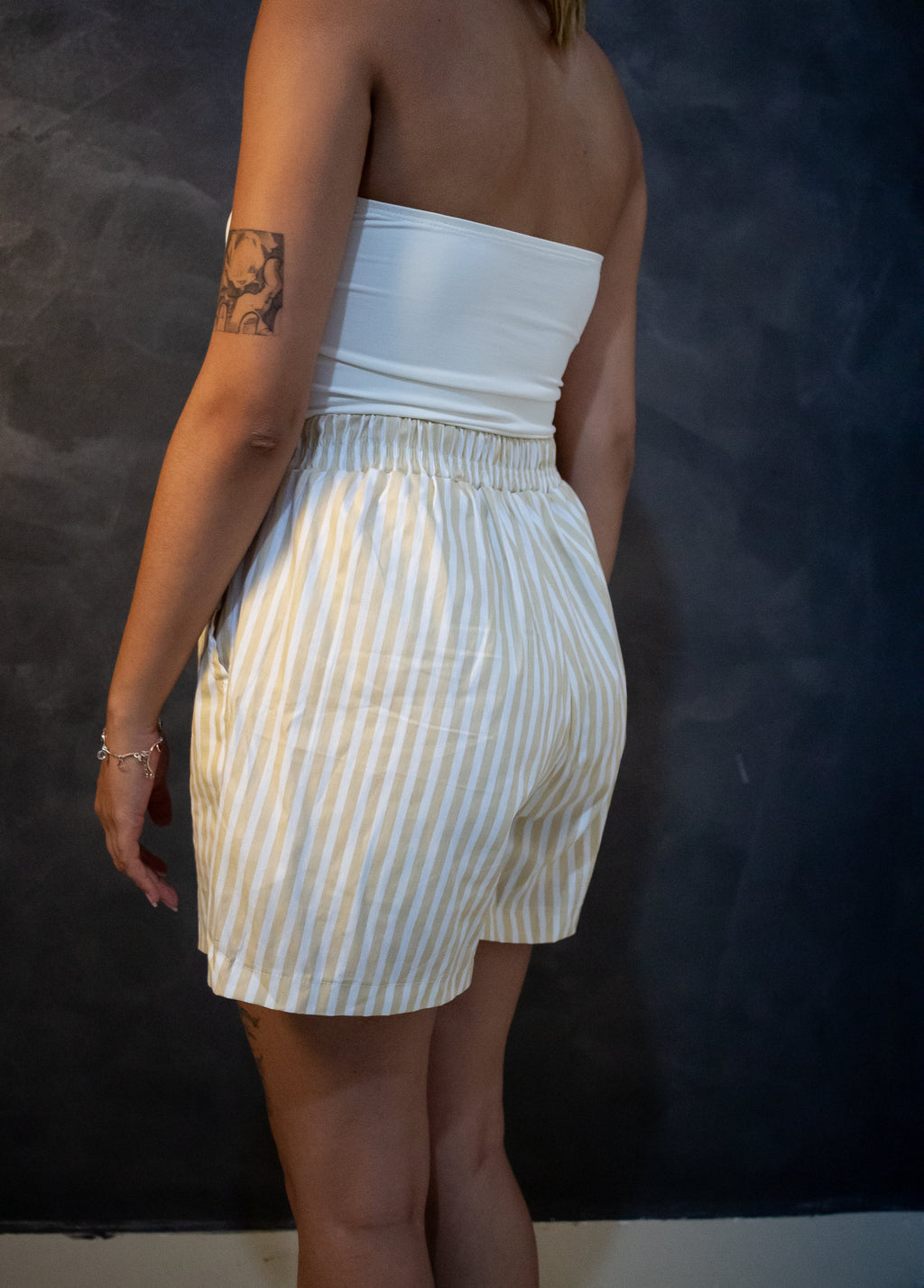 Short Listras - Nude